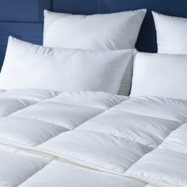 Oreiller en percale de coton couleur blanc pour hôtels