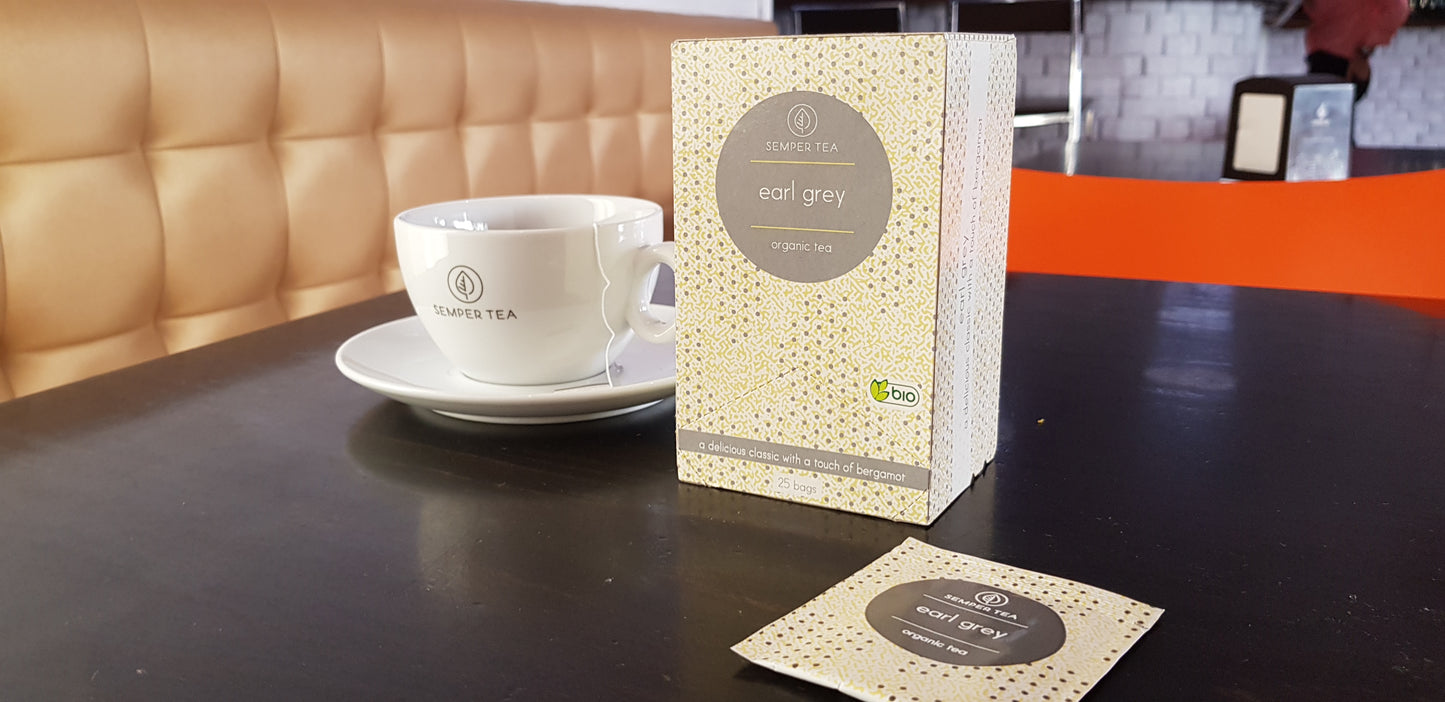 Chá Earl Grey biológico em saqueta