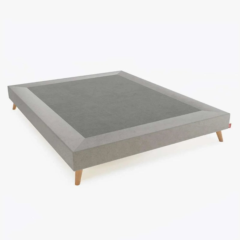 Silos à base en bois recouverts de tissu gris pour hôtels