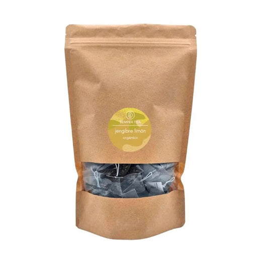 Pyramides de gingembre et citron en vrac dans un sac en papier kraft