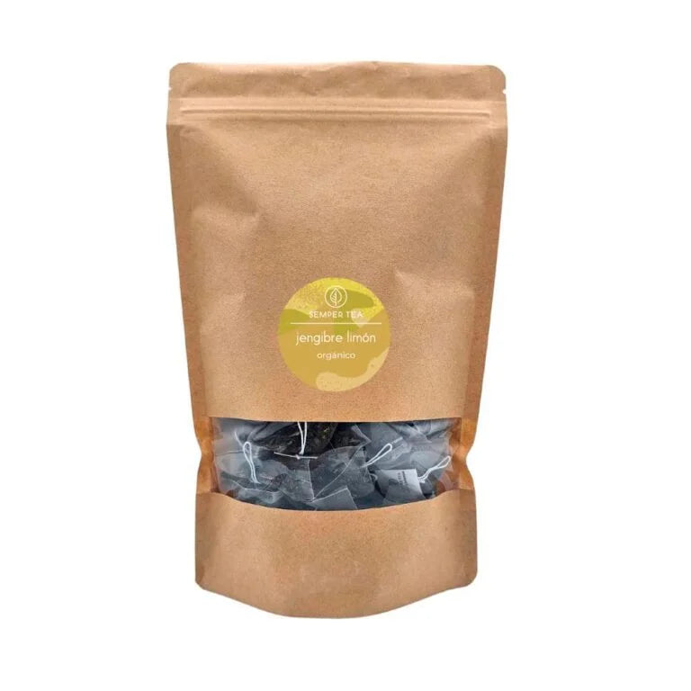 Pyramides de gingembre et citron en vrac dans un sac en papier kraft